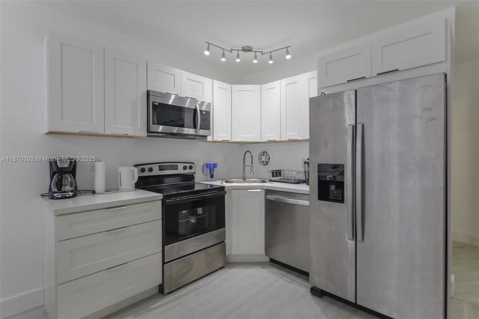 1936 S Ocean Dr # 3C, Hallandale Beach FL 33009