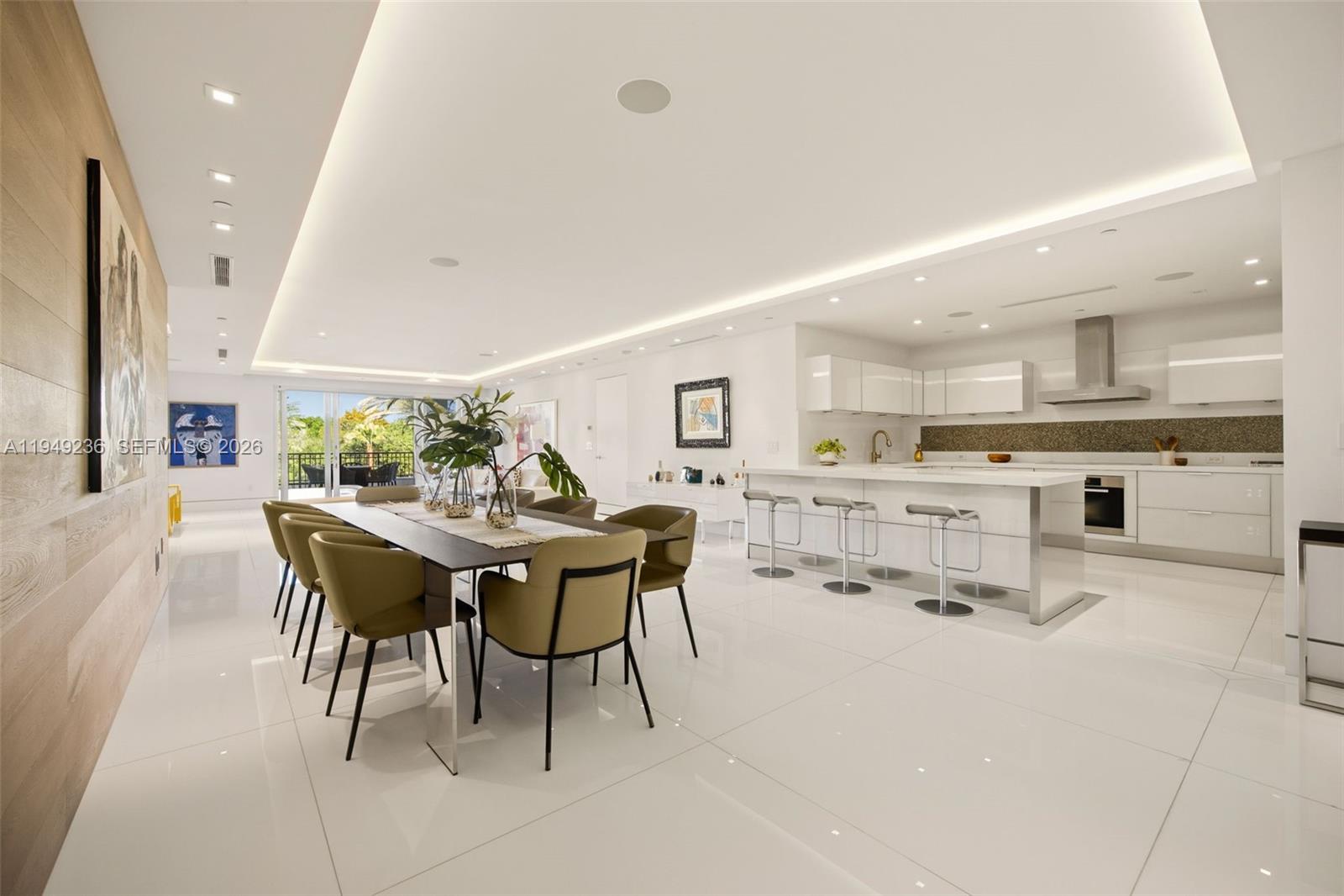 3535 Hiawatha Ave # 305, Coconut Grove FL 33133