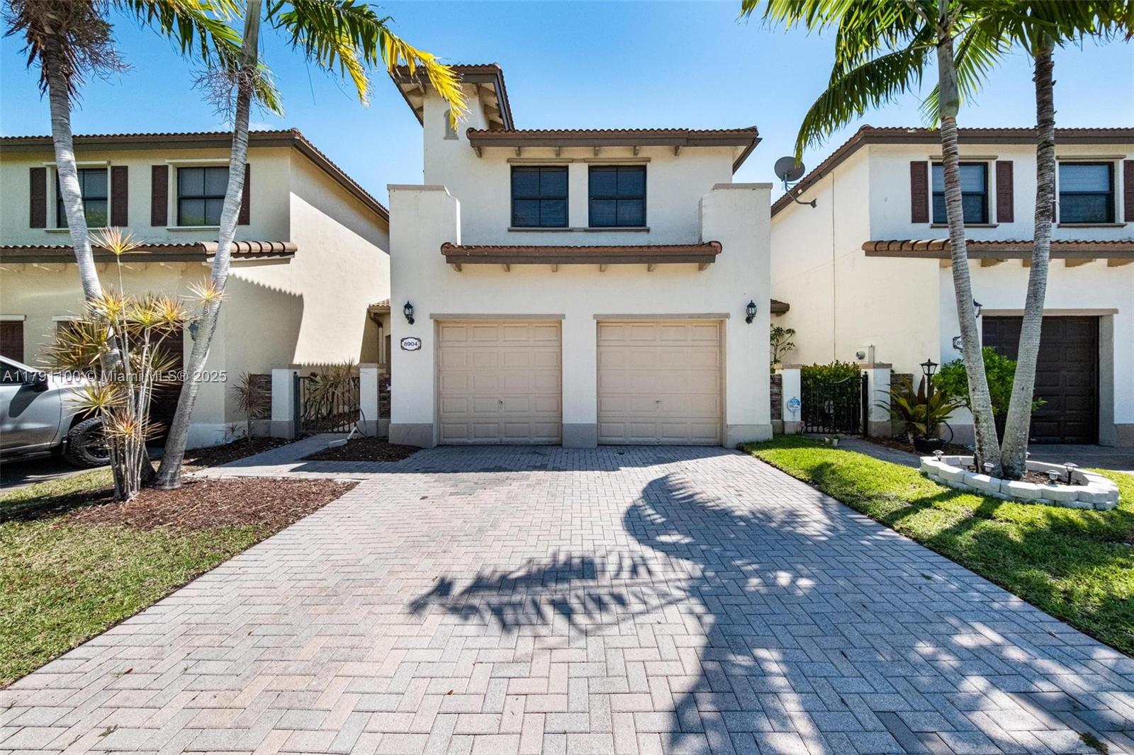 8904 SW 229th St, Cutler Bay FL 33190