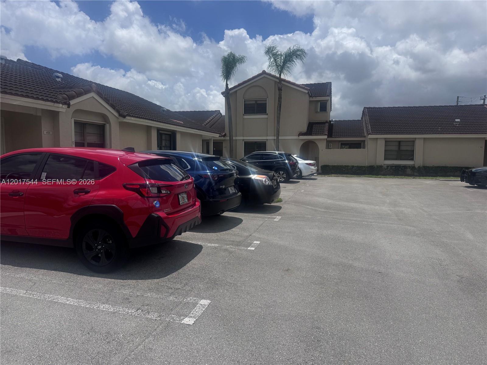 6532 NW 170th Ter, Hialeah FL 33015