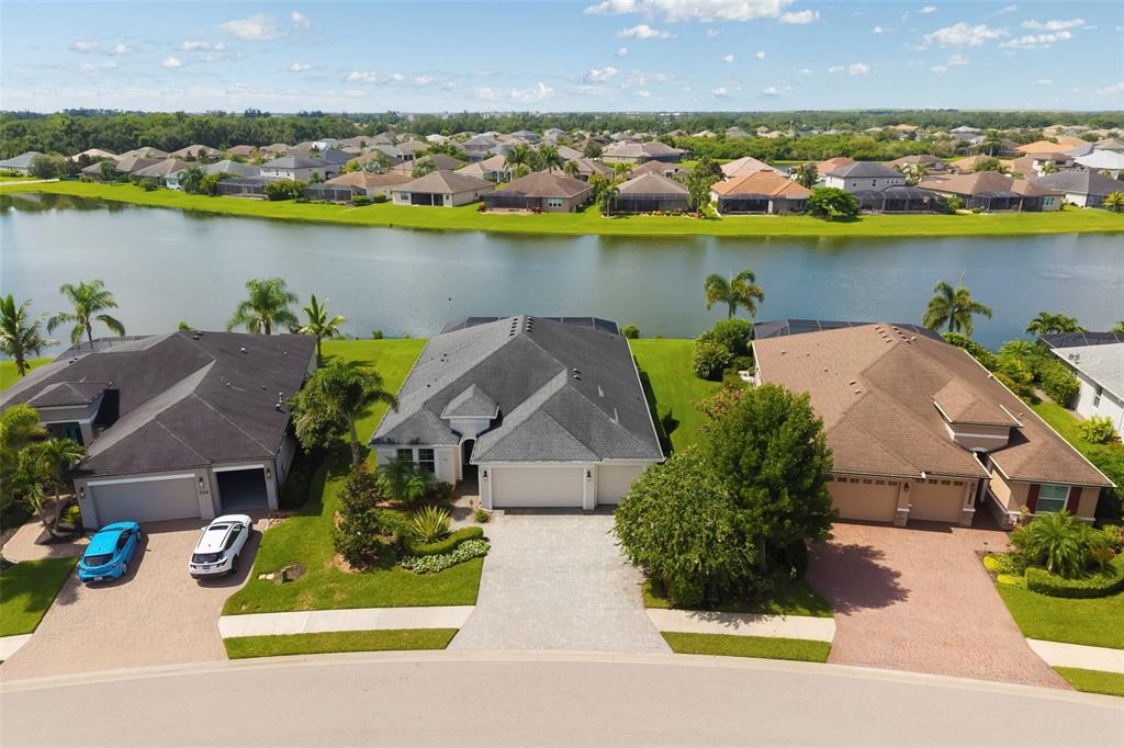 332 CHANTILLY TRAIL, BRADENTON, FL — photo 2 of 30