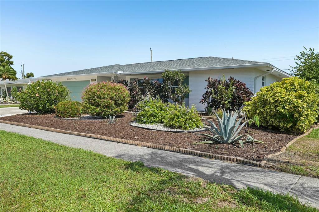6735 KEYSTONE DRIVE, SARASOTA, FL — photo 2 of 30