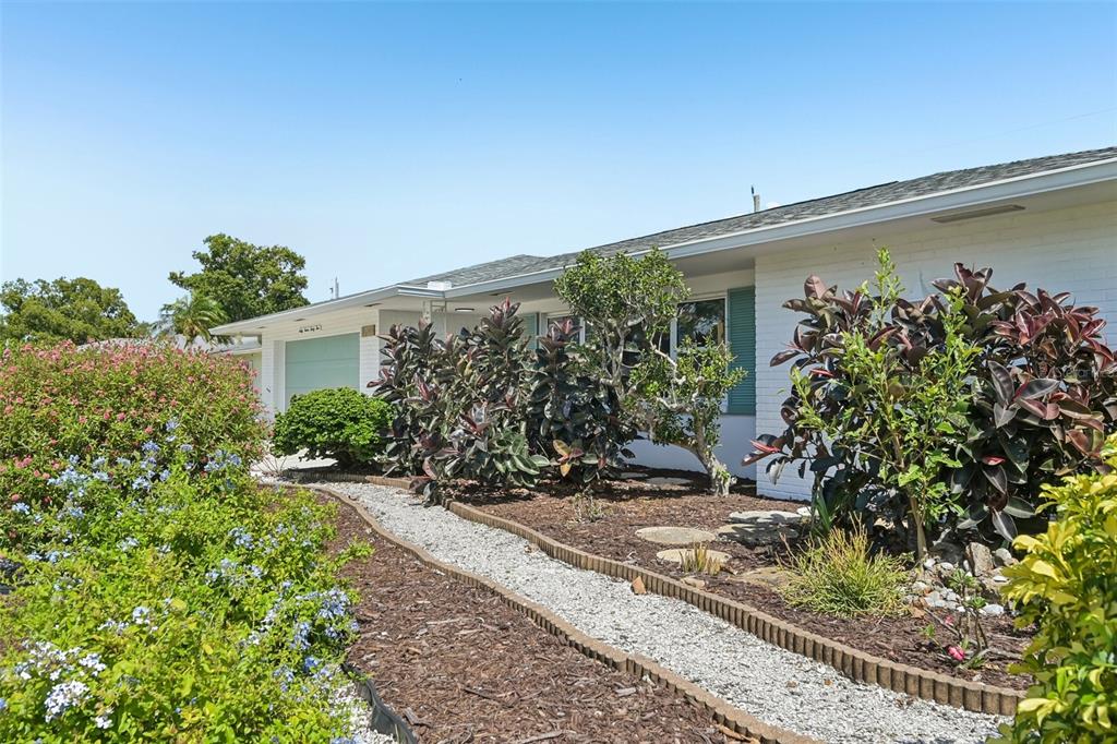 6735 KEYSTONE DRIVE, SARASOTA, FL — photo 3 of 30