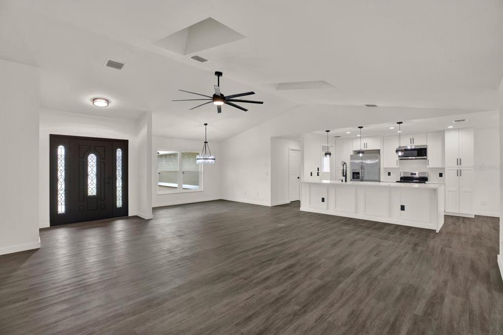 12186 LAMONT DRIVE, SPRING HILL, FL — photo 2 of 23