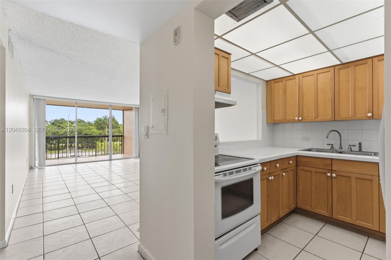10425 SW 112th Ave # 302, Miami FL 33176