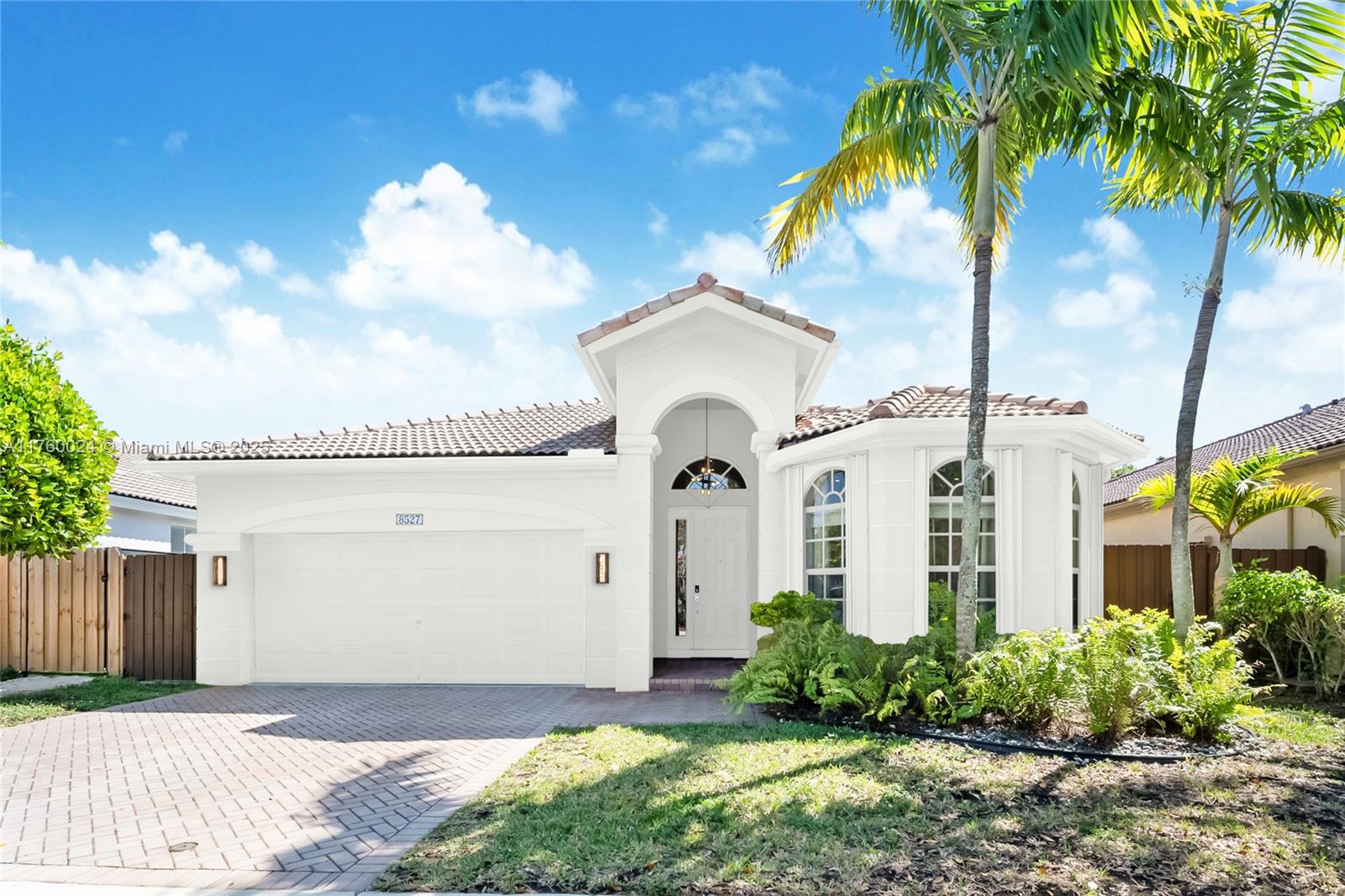 8527 NW 111th Ct, Doral FL 33178