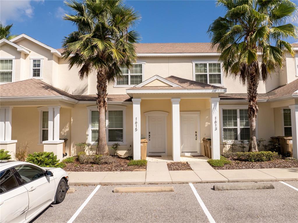 1615 RETREAT CIRCLE