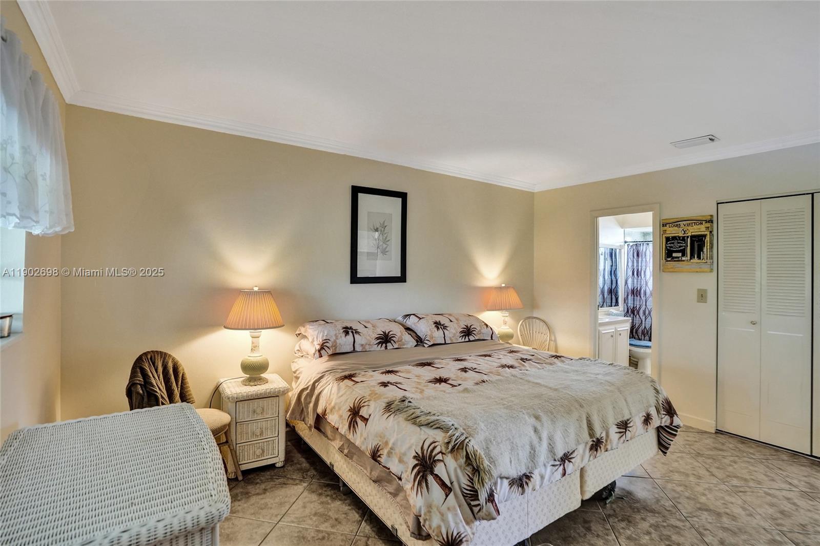 5103 NW 35th St # 605, Lauderdale Lakes FL 33319