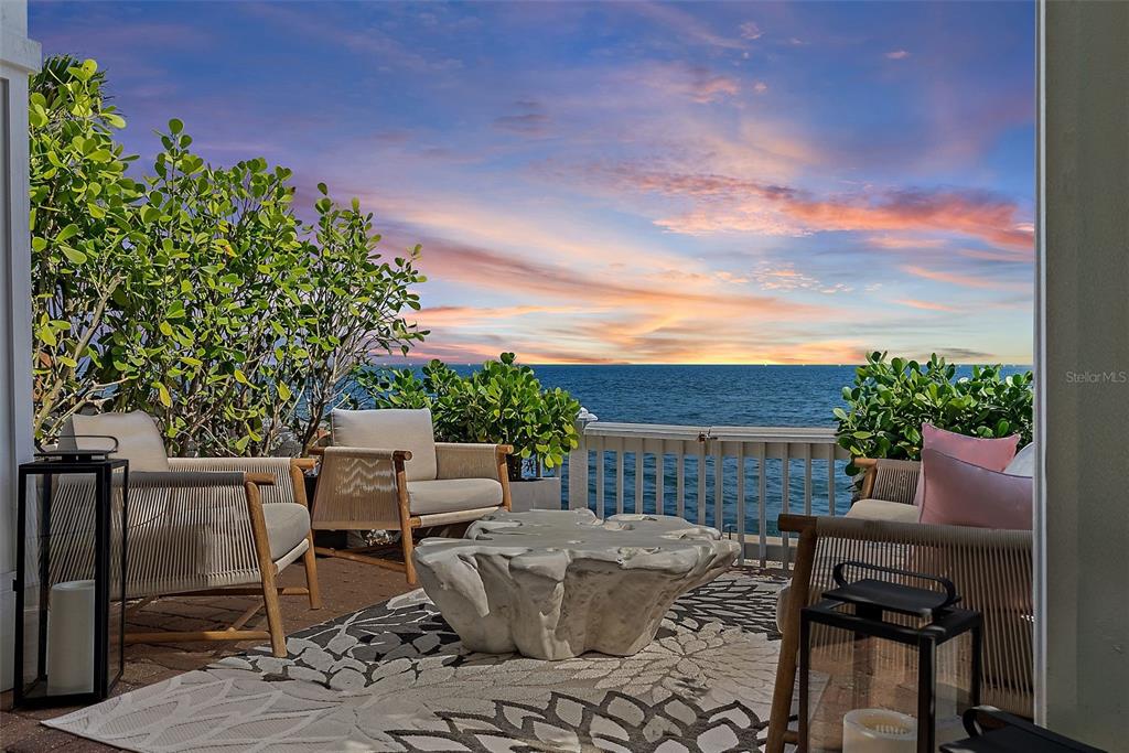 4966 COQUINA KEY DRIVE SE