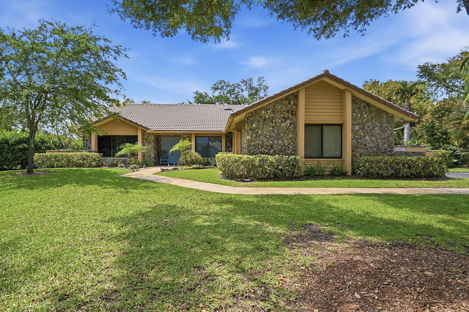 9127 NW 51st Place, Coral Springs FL 33067