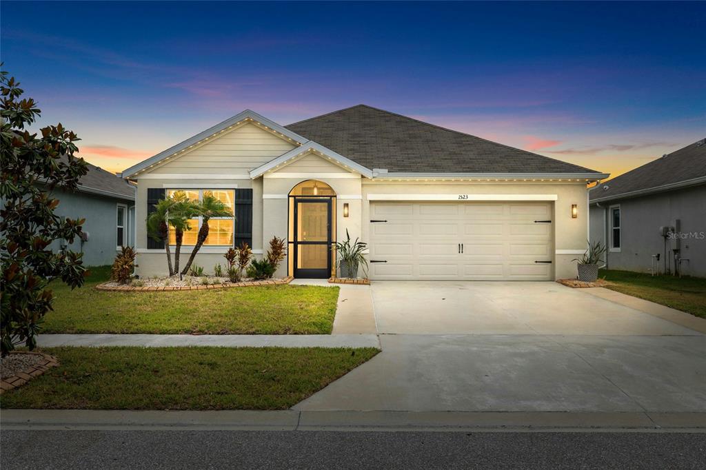 1523 GLEN GROVE LOOP