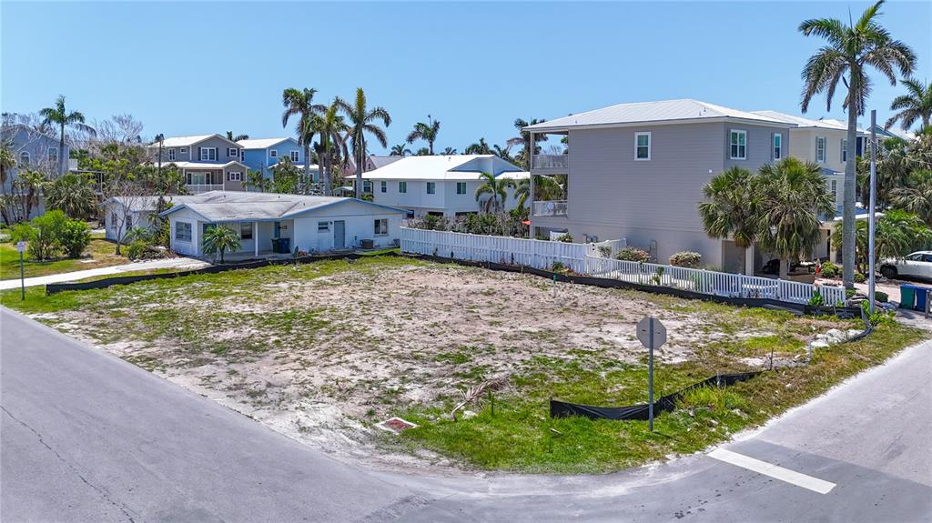 6406 HOLMES BOULEVARD, HOLMES BEACH, FL — photo 4 of 28