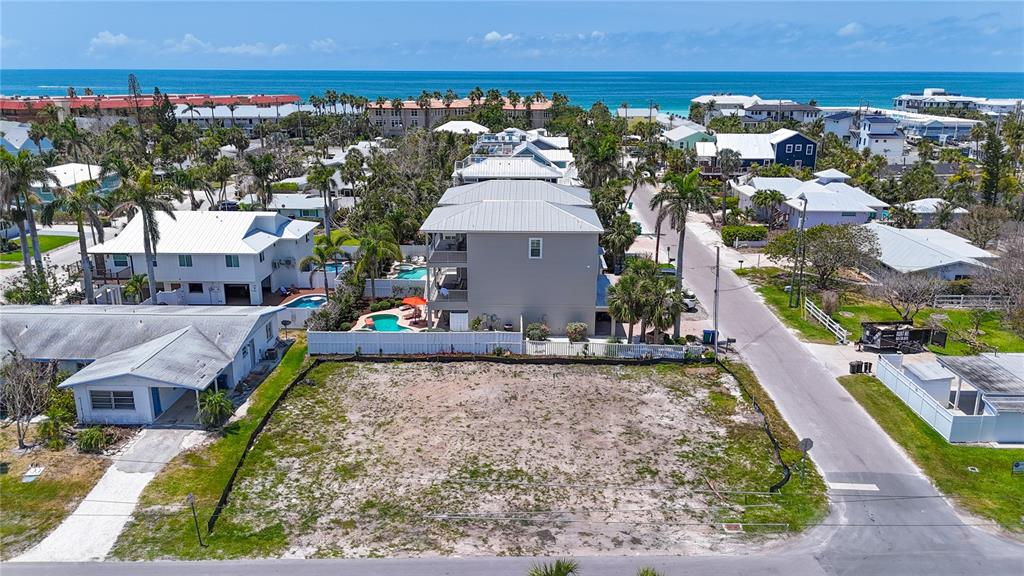 6406 HOLMES BOULEVARD, HOLMES BEACH, FL — photo 5 of 28