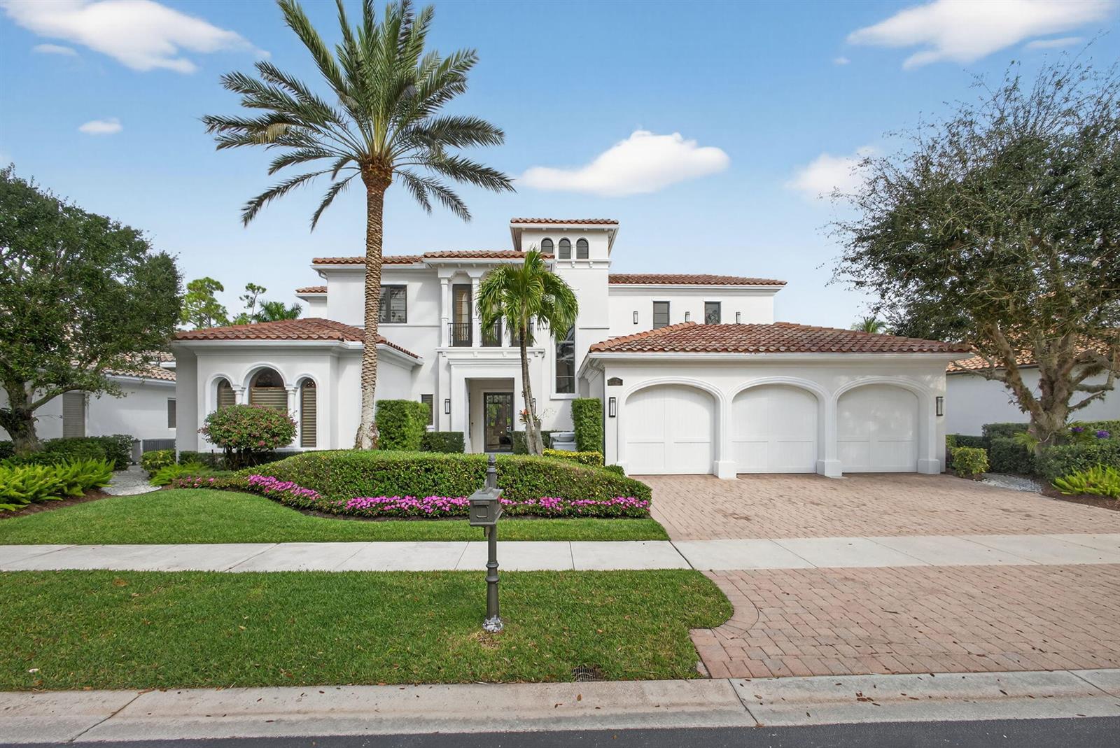 213 Via Palacio, Palm Beach Gardens FL 33418