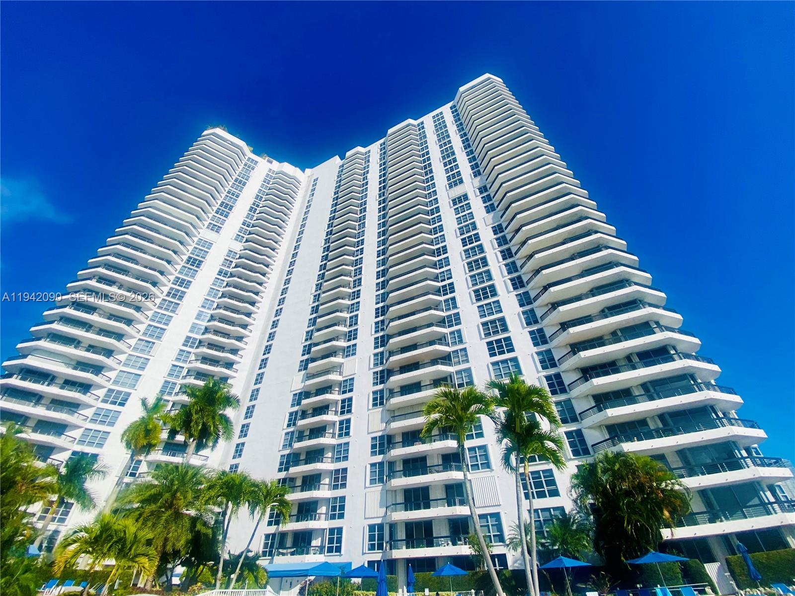 3530 Mystic Pointe Dr # 1606, Aventura FL 33180