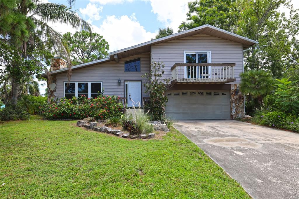 5667 CREEKWOOD DRIVE