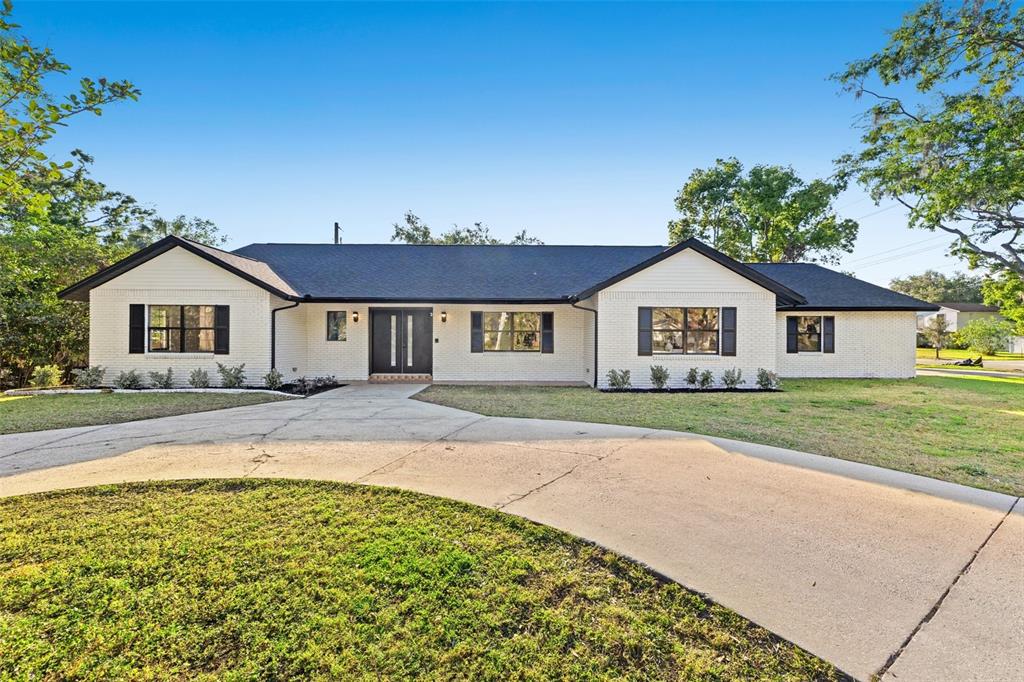 1406 N RIVERHILLS DRIVE