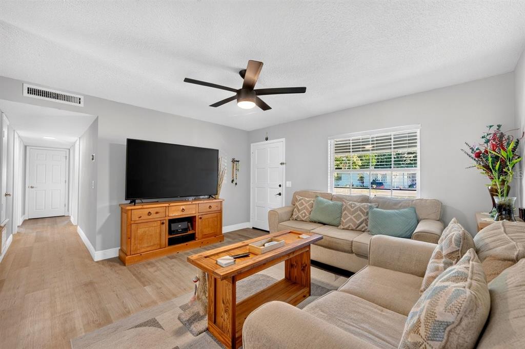 880 SEMINOLE AVENUE, LONGWOOD, FL — photo 4 of 30