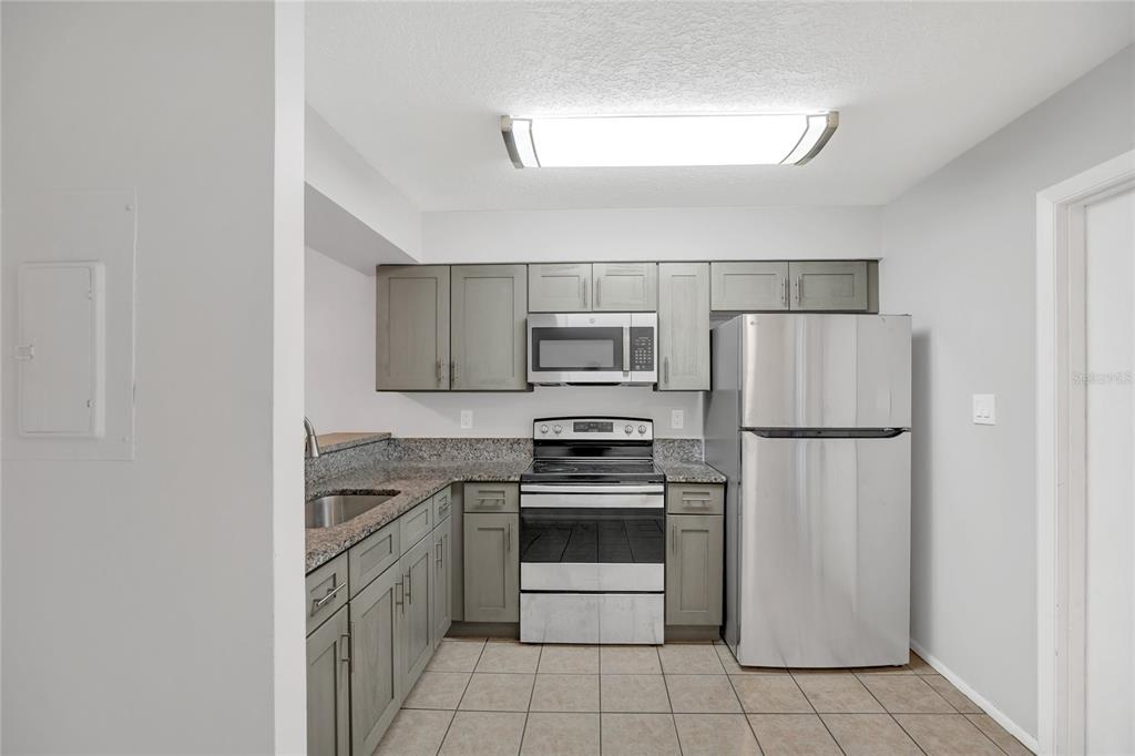 2801 WILLOW RUN, ORLANDO, FL — photo 3 of 12