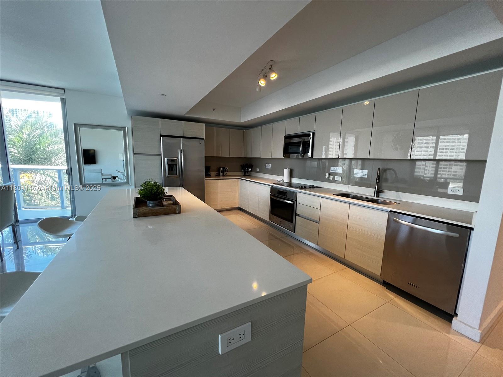 2600 E Hallandale Beach Blvd # T401, Hallandale Beach FL 33009