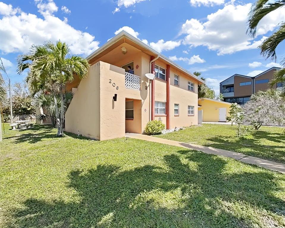 206 22ND AVENUE