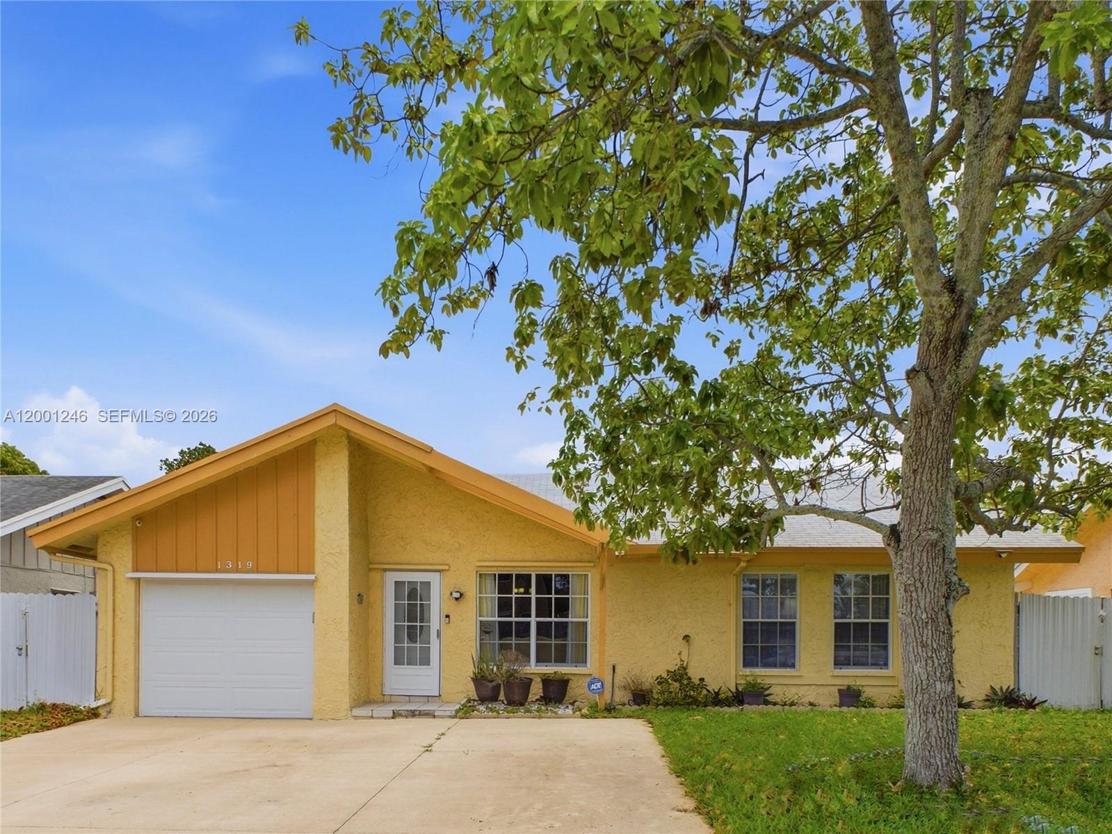 1319 SW 74th Ave, North Lauderdale FL 33068