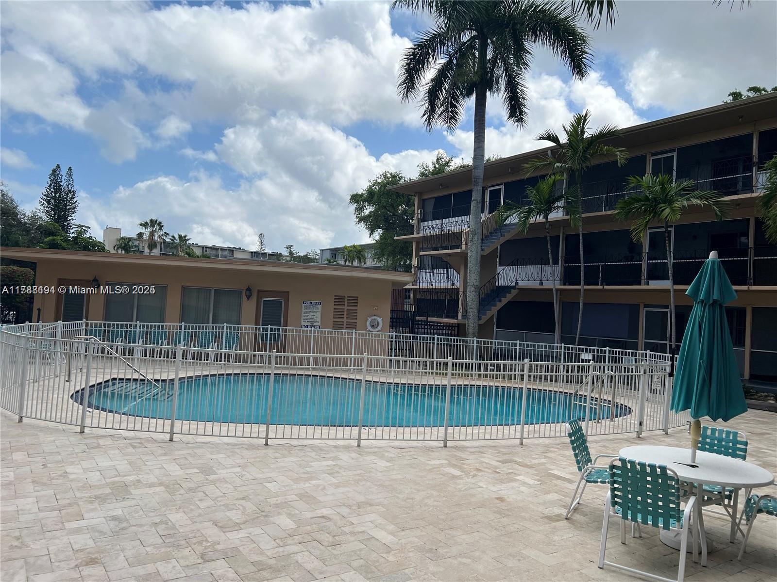1500 NE 127th St # 114, North Miami FL 33161