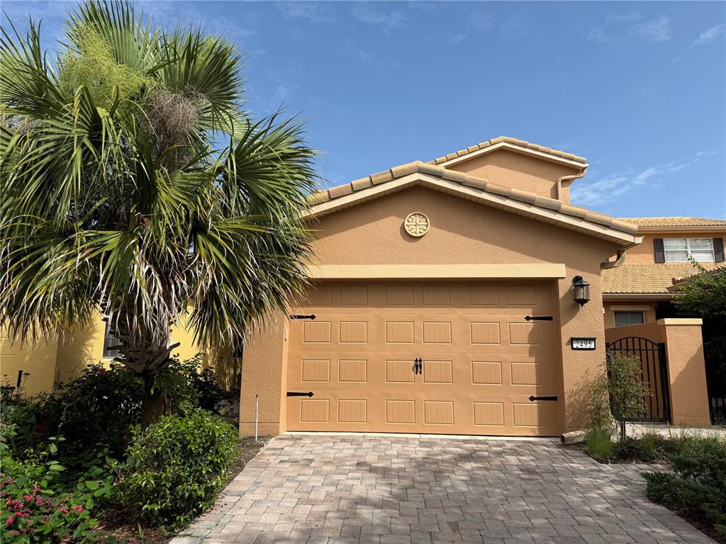 2495 PALM TREE DRIVE