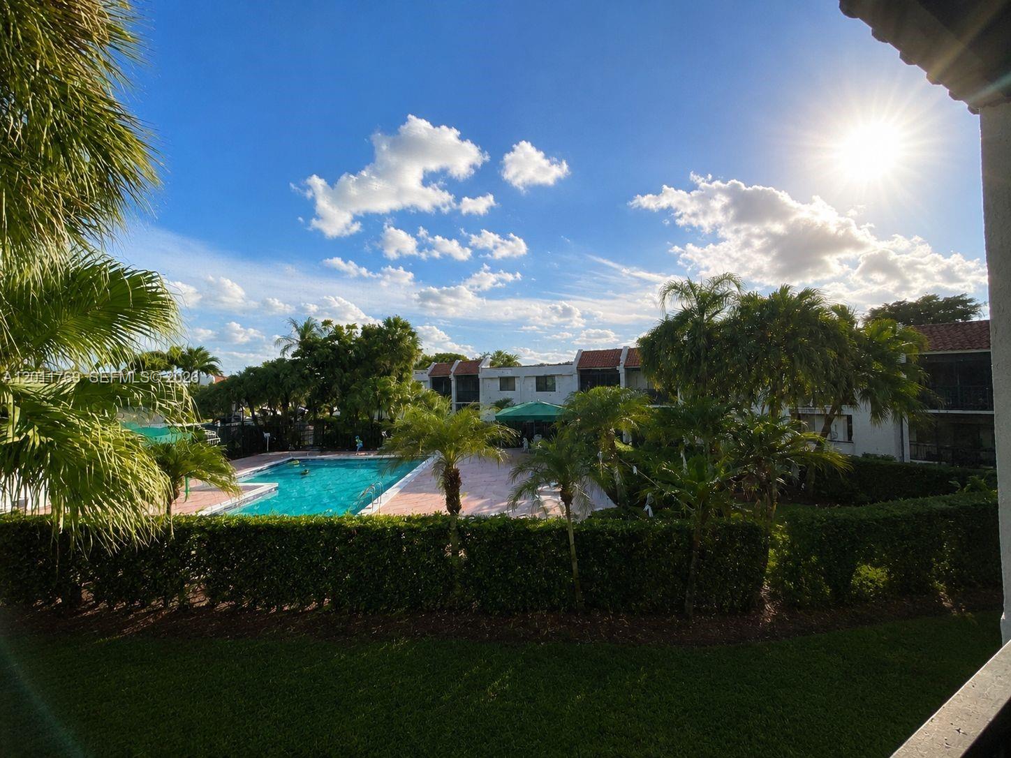 286 Racquet Club Rd # 204, Weston FL 33326