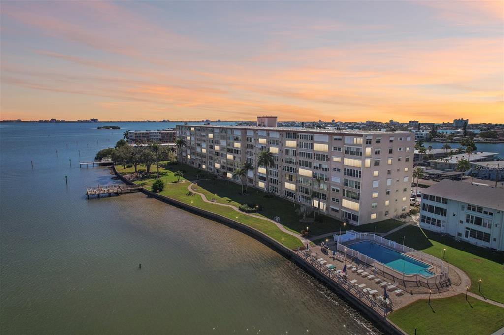 1847 SHORE DRIVE S UNIT 711