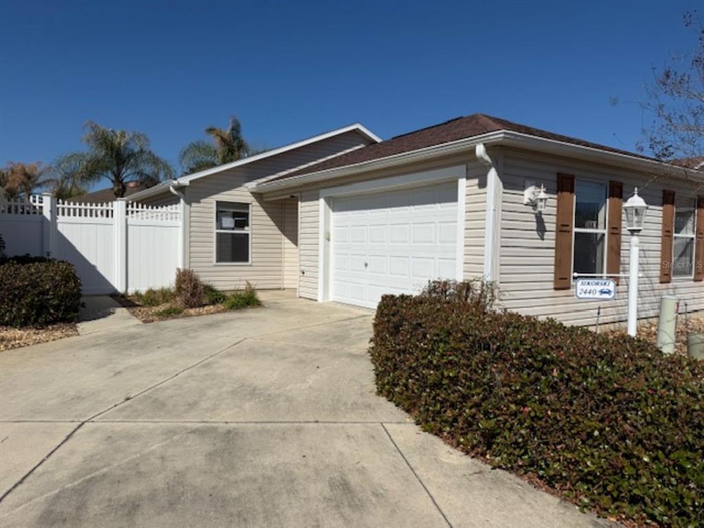 2440 IVERSON COURT