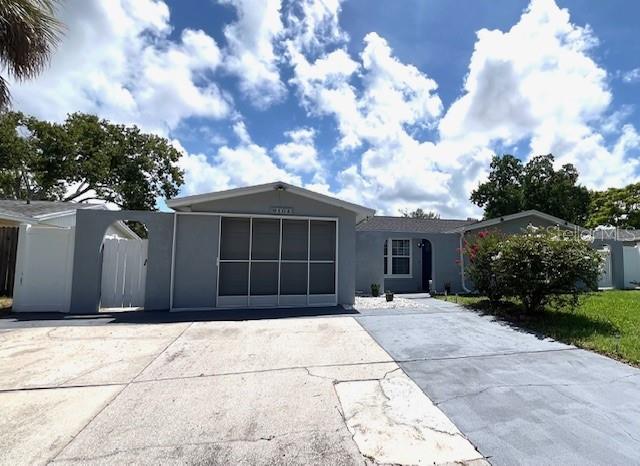 9104 CRABTREE LANE, PORT RICHEY, FL — photo 2 of 27