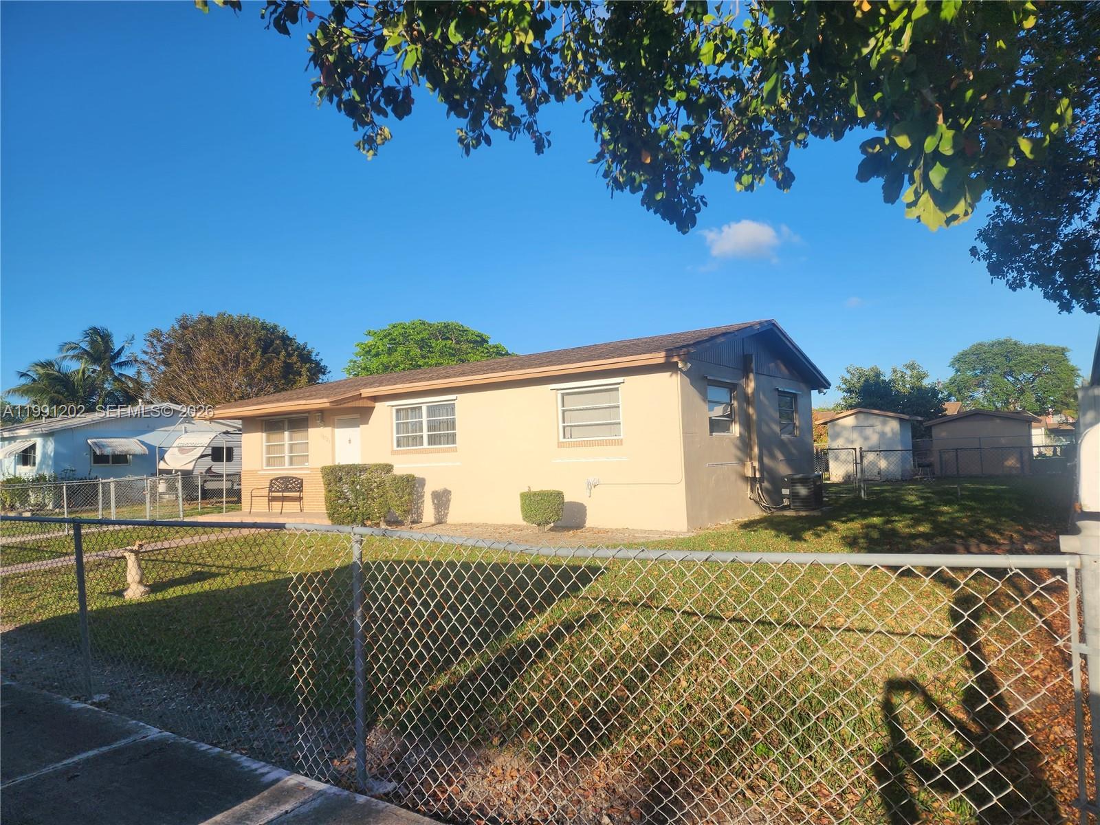 19721 SW 114th Pl, Miami FL 33157