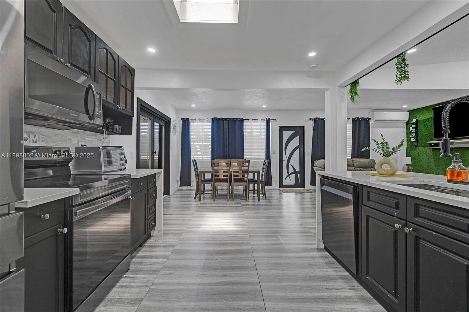 3325 SW 59th Ter, West Park FL 33023