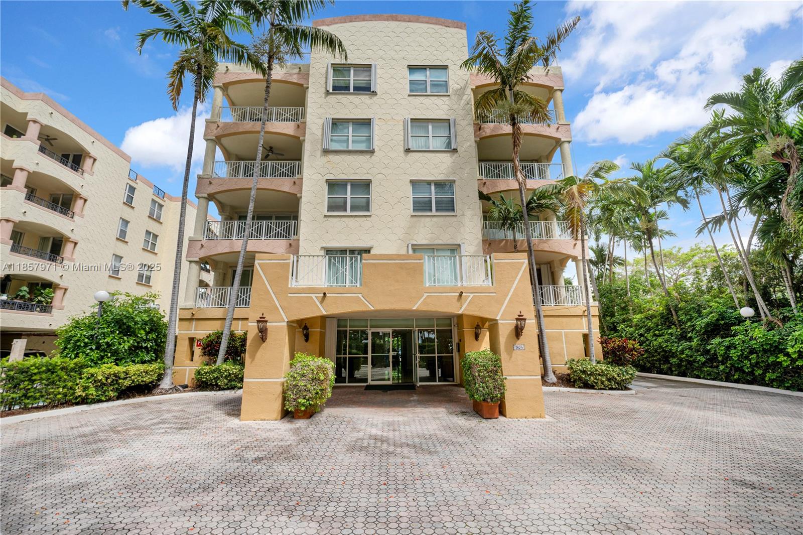 1824 Brickell Ave # 4D, Miami FL 33129
