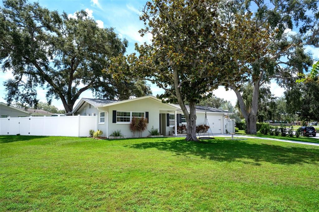 1943 JUNE BELLS DRIVE