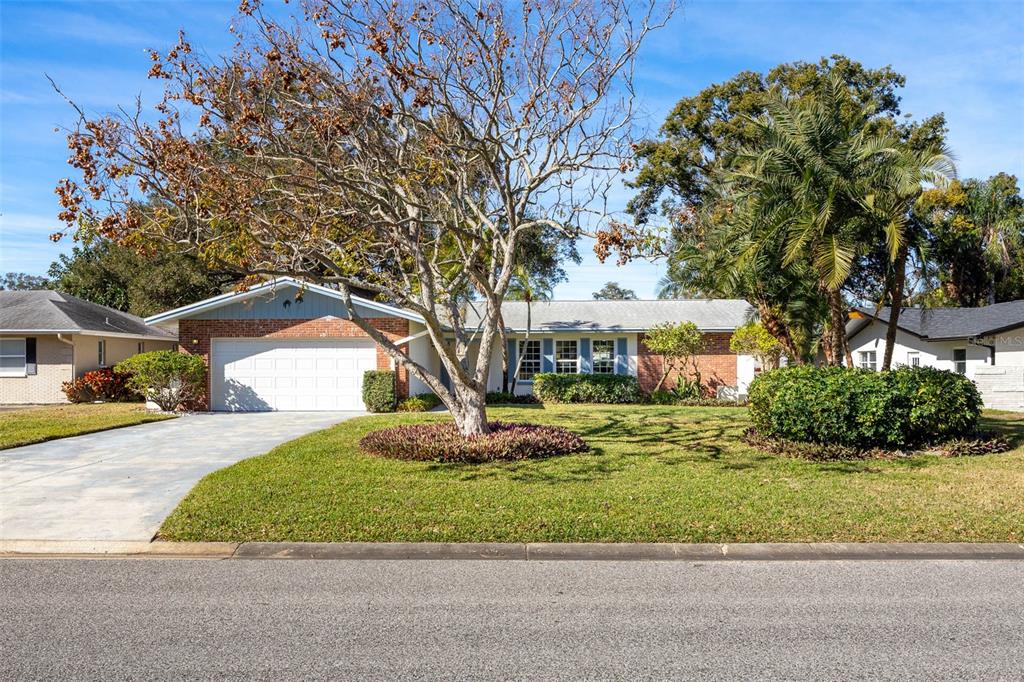 2346 SARAZEN DR