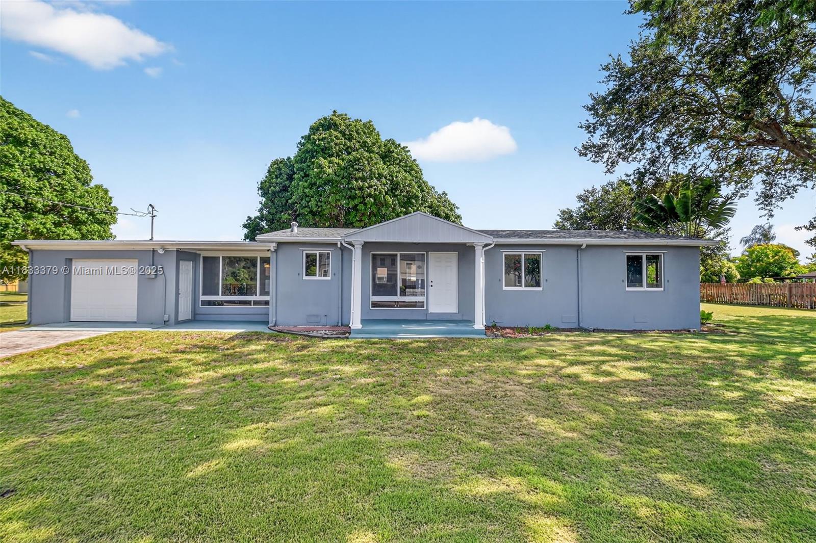4061 Nova Ln, Lake Worth FL 33462