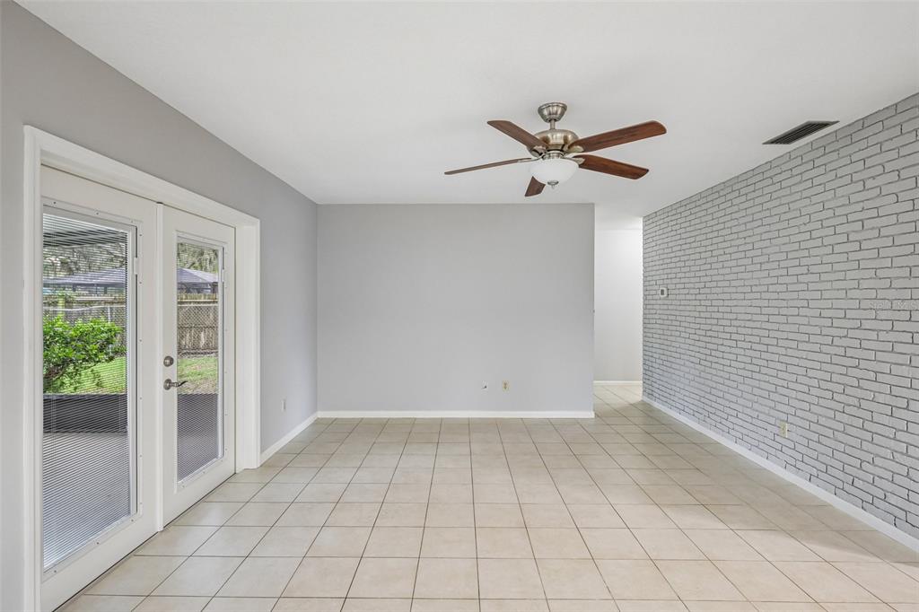 3718 SAND PEBBLE DRIVE, VALRICO, FL — photo 4 of 30