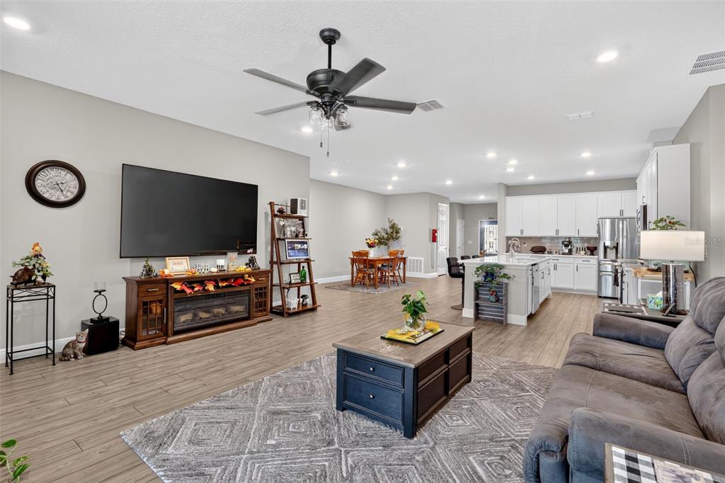 9839 SW 40TH TERRACE, OCALA, FL — photo 5 of 16
