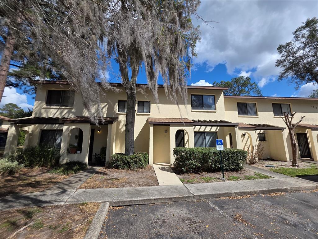 2735 SW 35TH PLACE UNIT 1902