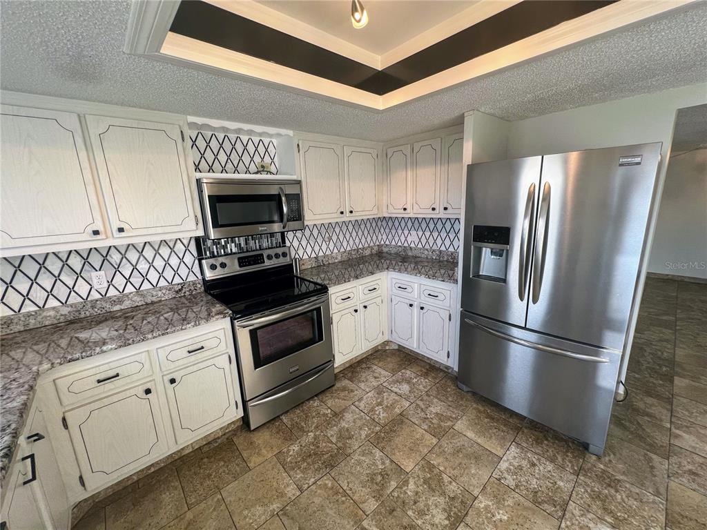 9 HAIG PLACE UNIT 101, DUNEDIN, FL — photo 4 of 18