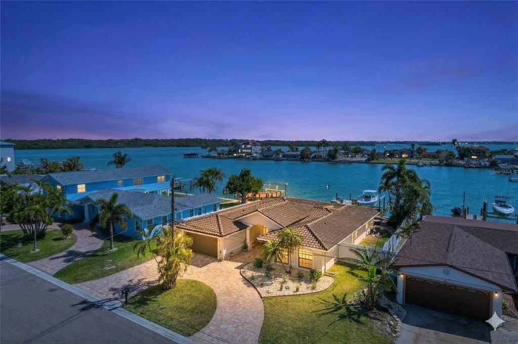 565 CRYSTAL DRIVE