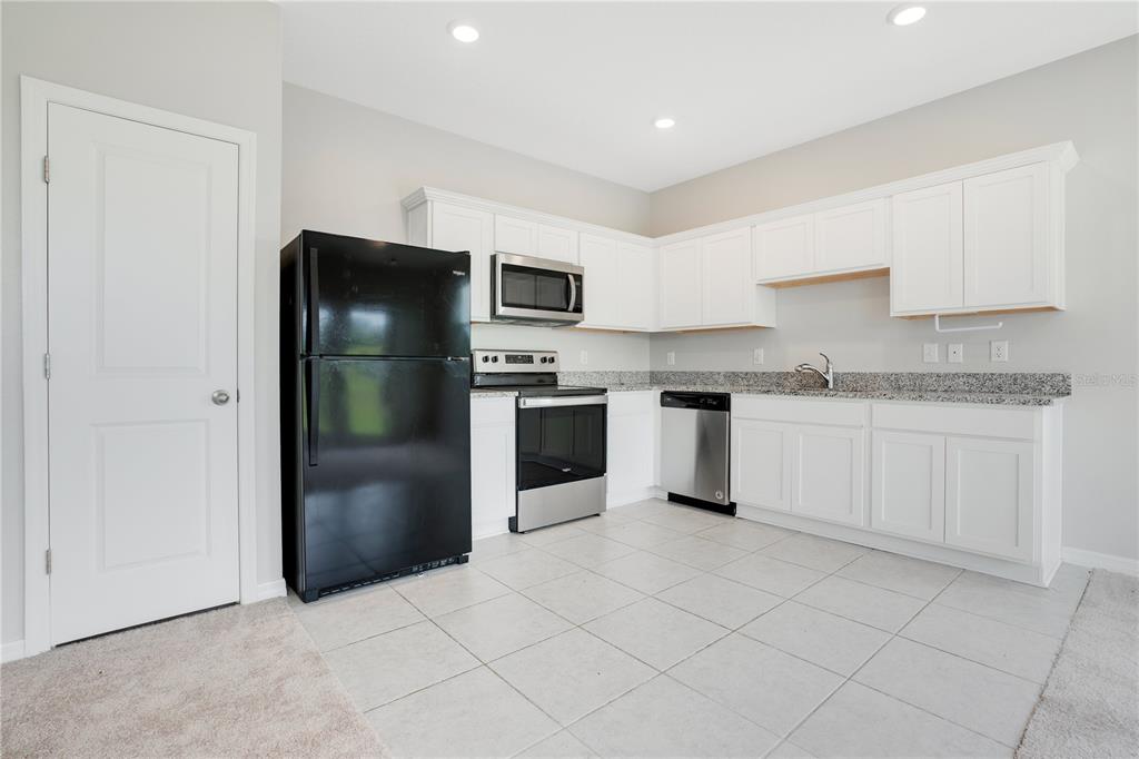 1068 APPLETON STREET, DAVENPORT, FL — photo 5 of 30