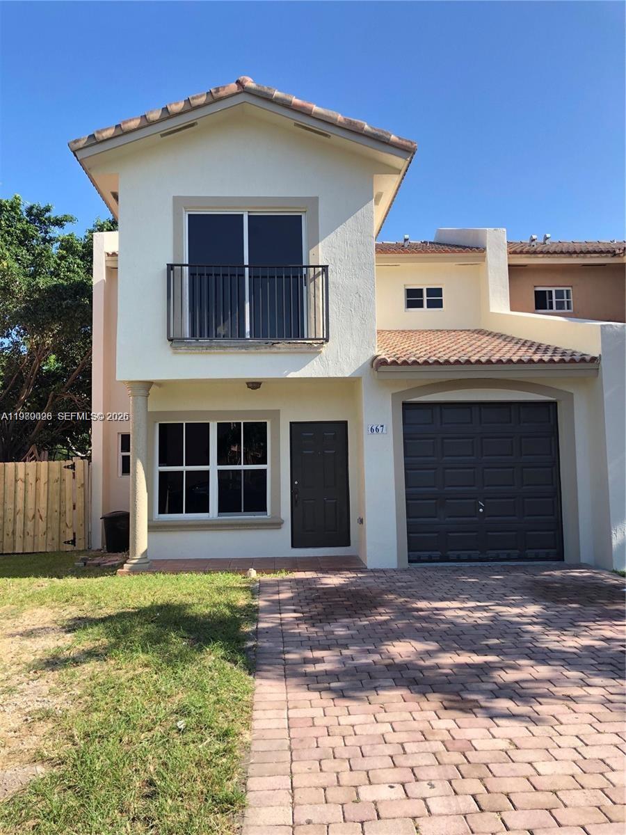 667 SW 10th St, Florida City FL 33034