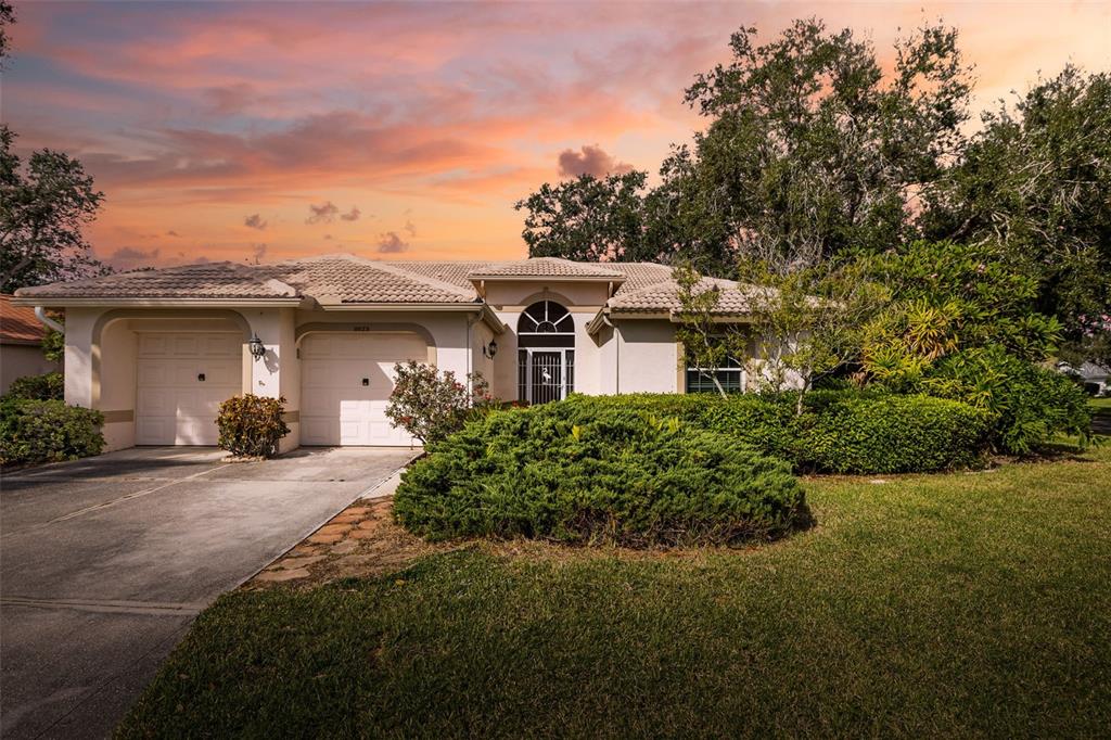 9523 KNIGHTSBRIDGE CIRCLE