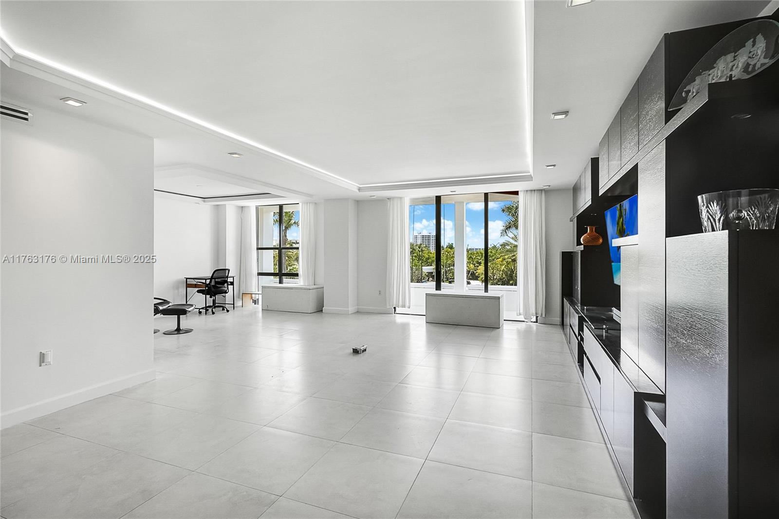 9801 Collins Ave # 5M, Bal Harbour FL 33154