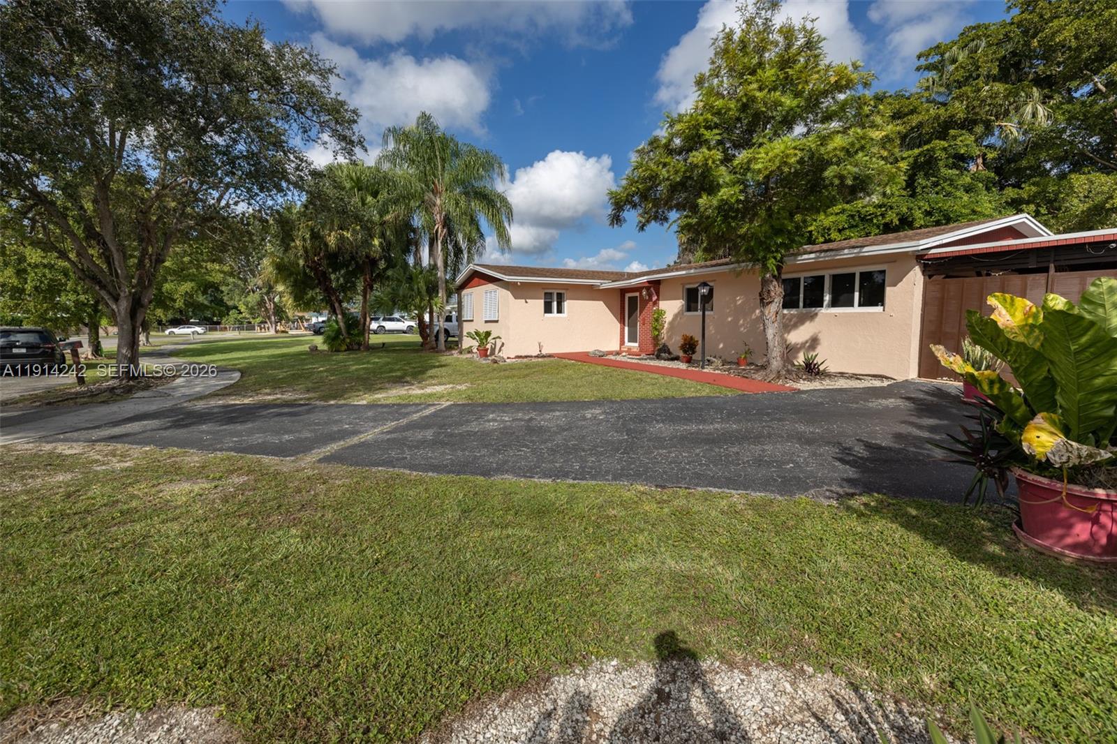 16305 SW 276th Ter, Homestead FL 33031