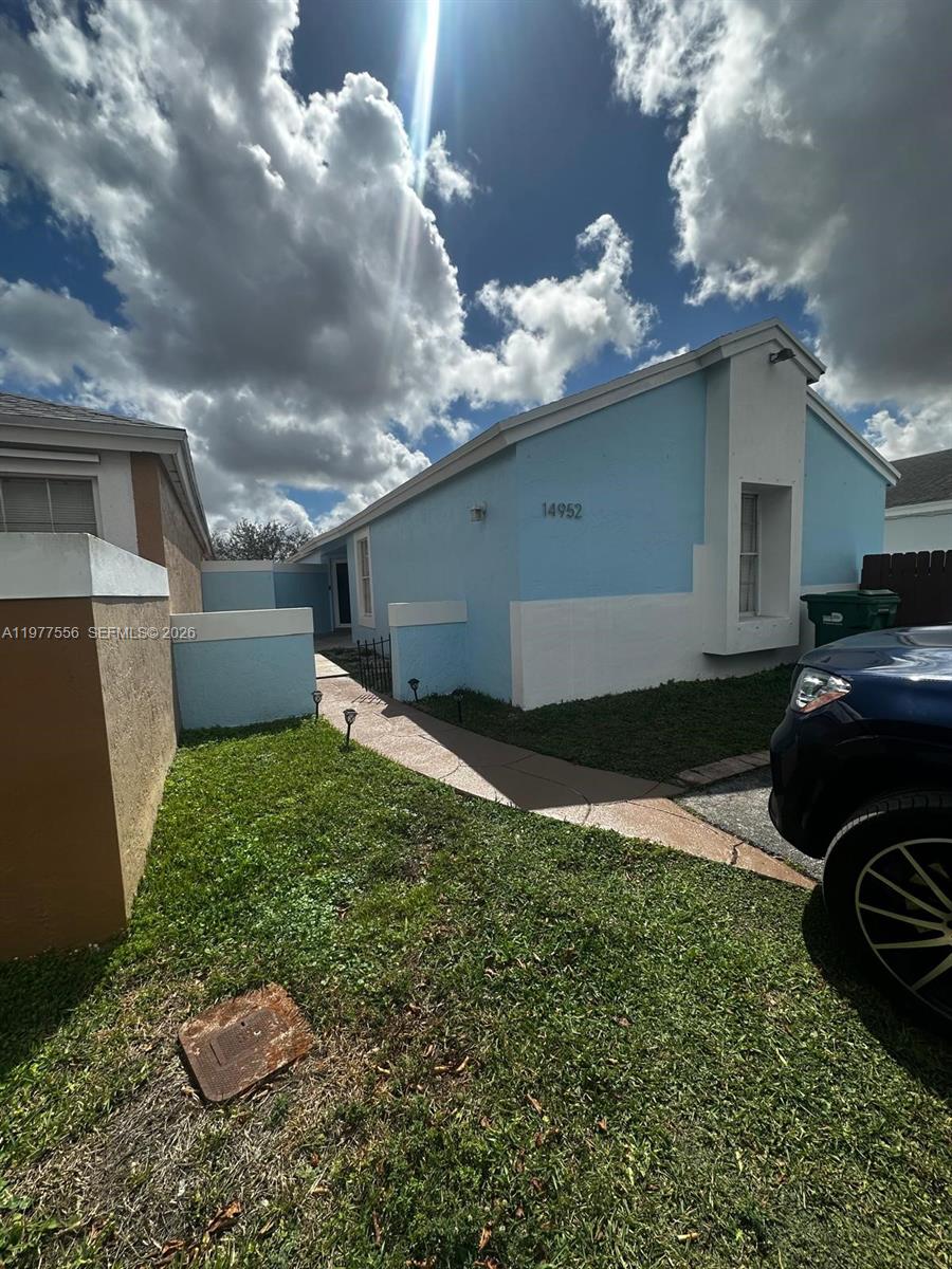 14952 SW 75th Ter, Miami FL 33193