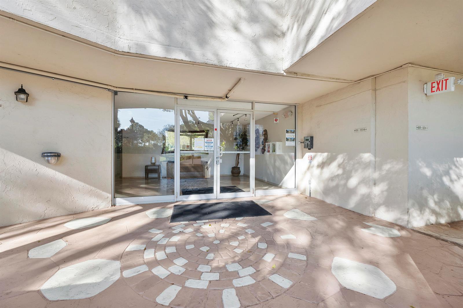 7001 Environ Boulevard # 401, Lauderhill FL 33319